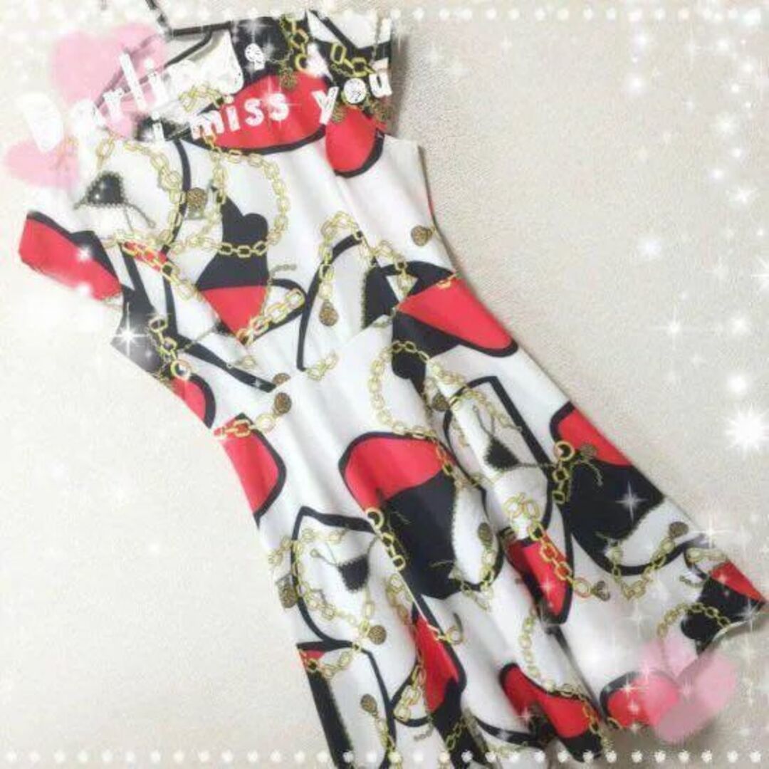 新品☆腰リボン付き♪チェーン柄ふんわりワンピース　ホワイト　Ｍ レディースのワンピース(ひざ丈ワンピース)の商品写真