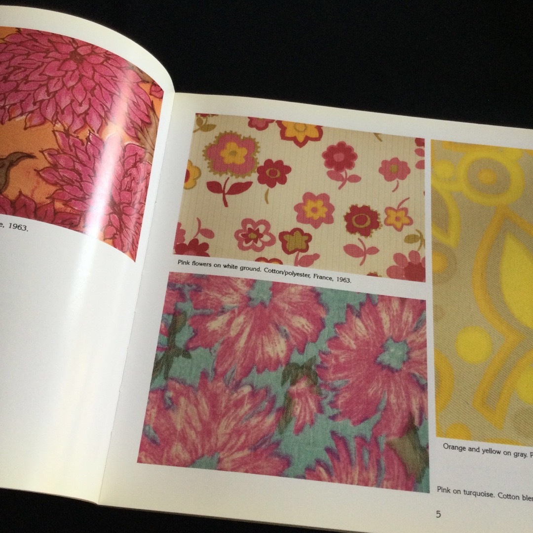 1960年代　花柄プリント　デザイン　生地　布地　洋書　フラワー　Flower エンタメ/ホビーの本(洋書)の商品写真
