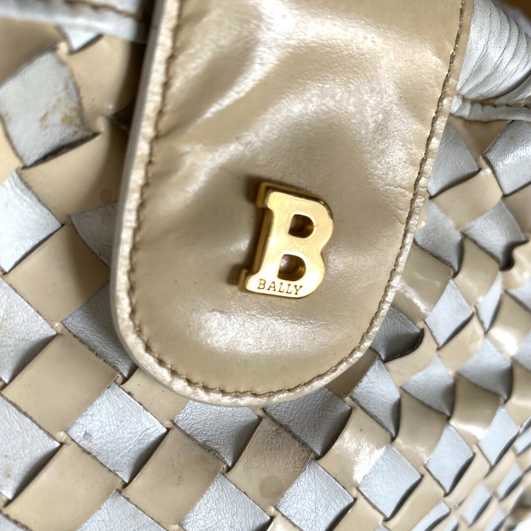 Bally(バリー)の【訳あり】BALLY　バリー　ヴィンテージ　ショルダーバッグ　編み込み　白系 レディースのバッグ(ショルダーバッグ)の商品写真