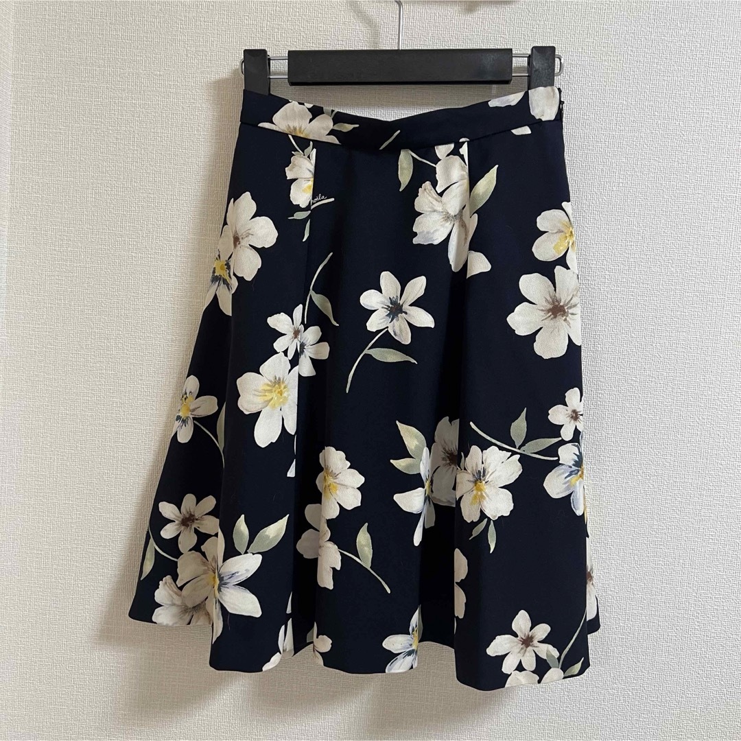 Noela(ノエラ)のノエラ　花柄　フレアスカート レディースのスカート(ひざ丈スカート)の商品写真