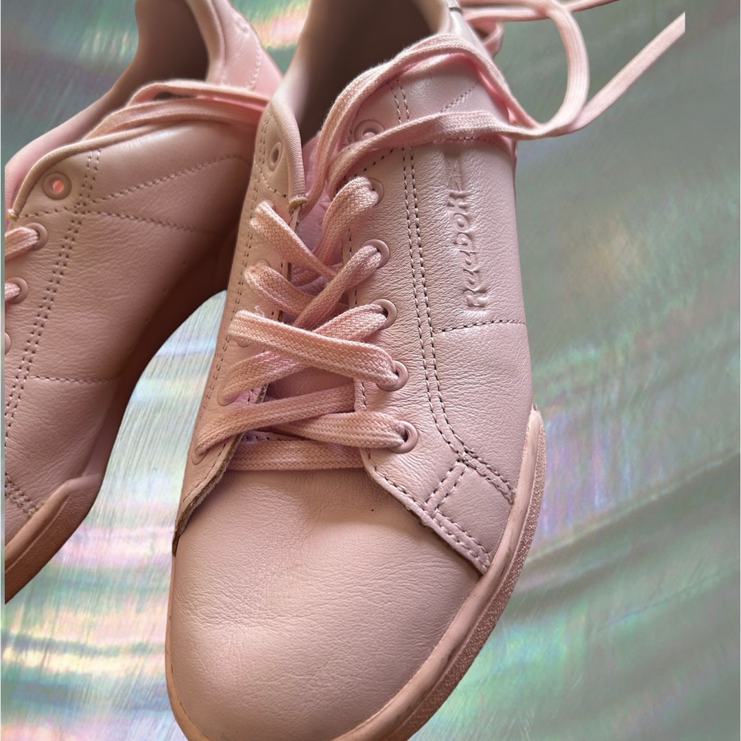 Reebok(リーボック)のpink shoes レディースの靴/シューズ(スニーカー)の商品写真