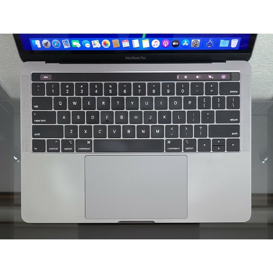 Apple(アップル)のMacBookPro 13-inch 2019 Two Thunderbolt スマホ/家電/カメラのPC/タブレット(ノートPC)の商品写真