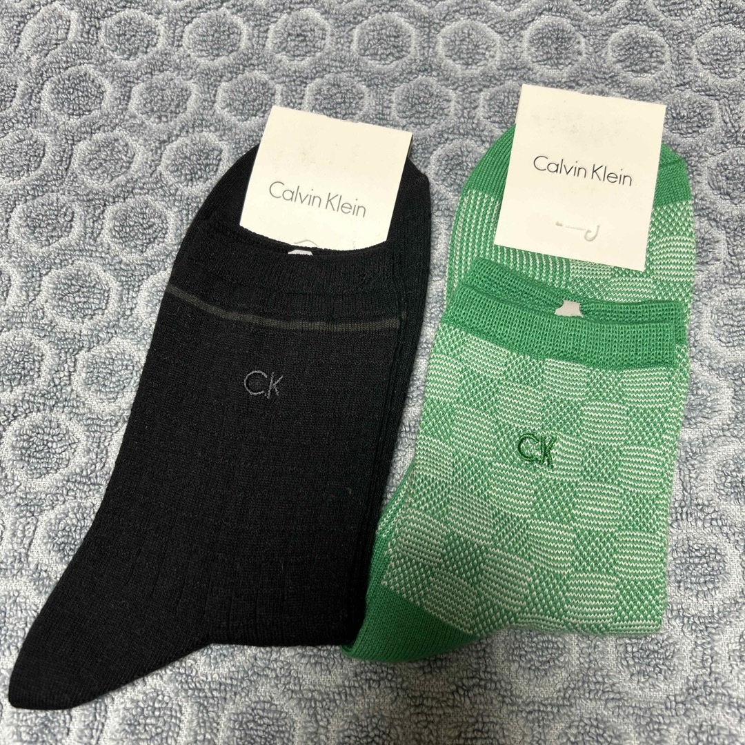 Calvin Klein(カルバンクライン)の専用　カルバン・クライン靴下グリーン、ブラック レディースのレッグウェア(ソックス)の商品写真