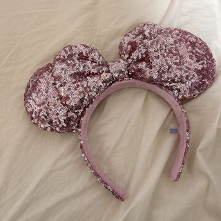 ディズニー(Disney)のカチューシャ ピンク スパンコール(カチューシャ)