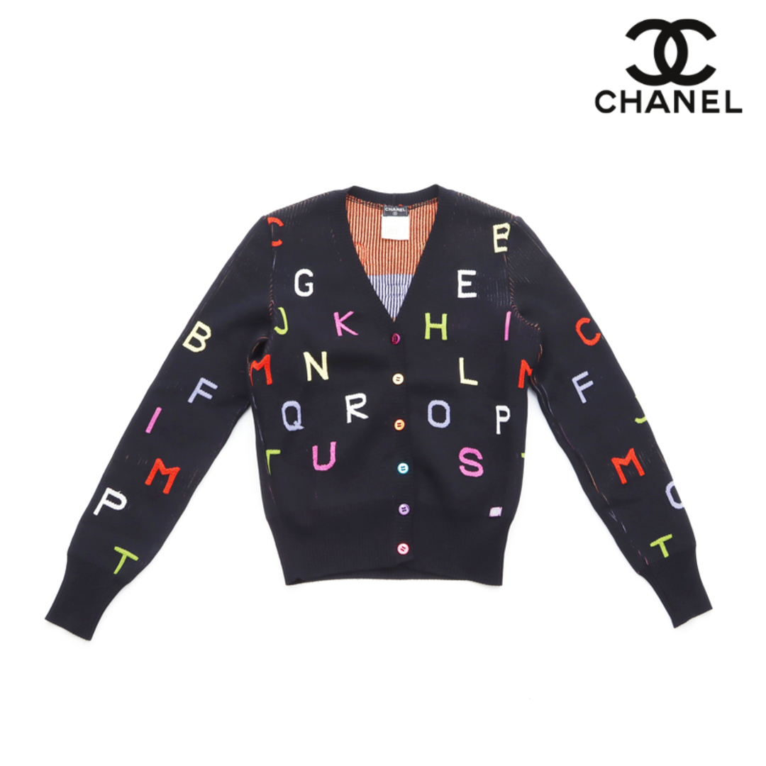 CHANEL(シャネル)のシャネル CHANEL アルファベット刺繡入り サイズ36 2001年 カーディガン ウール レディースのトップス(カーディガン)の商品写真