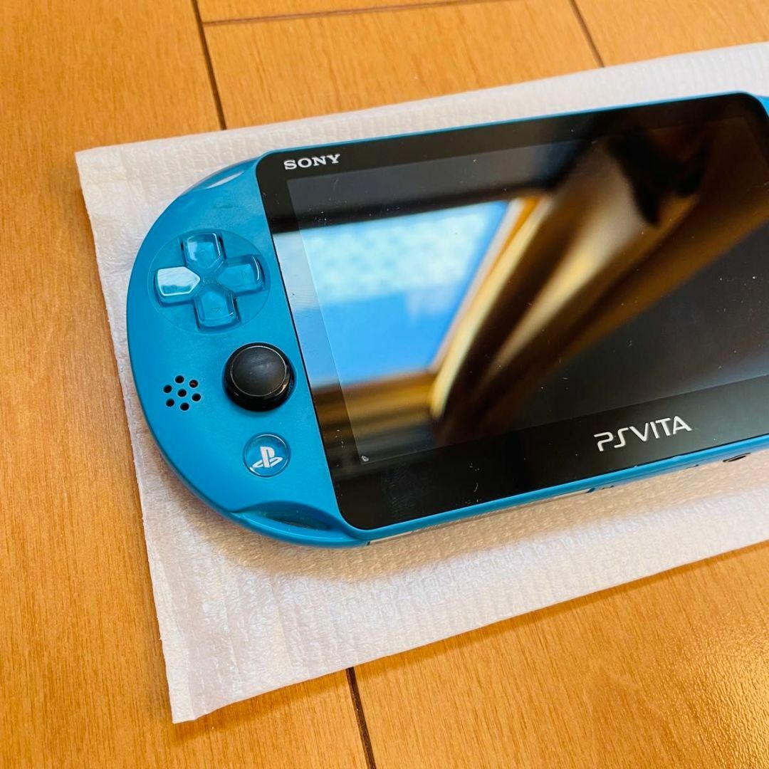 PlayStation Vita(プレイステーションヴィータ)のPlayStation Vita Wi-Fiモデル アクア・ブルー エンタメ/ホビーのゲームソフト/ゲーム機本体(家庭用ゲーム機本体)の商品写真