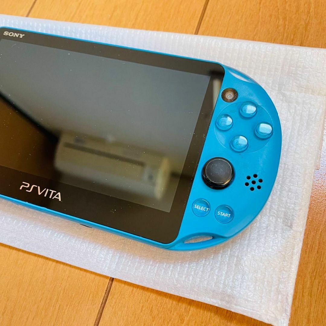 PlayStation Vita(プレイステーションヴィータ)のPlayStation Vita Wi-Fiモデル アクア・ブルー エンタメ/ホビーのゲームソフト/ゲーム機本体(家庭用ゲーム機本体)の商品写真