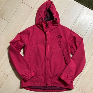 ザノースフェイス(THE NORTH FACE)のTHE NORTH FACE ピンクジャケット(ナイロンジャケット)