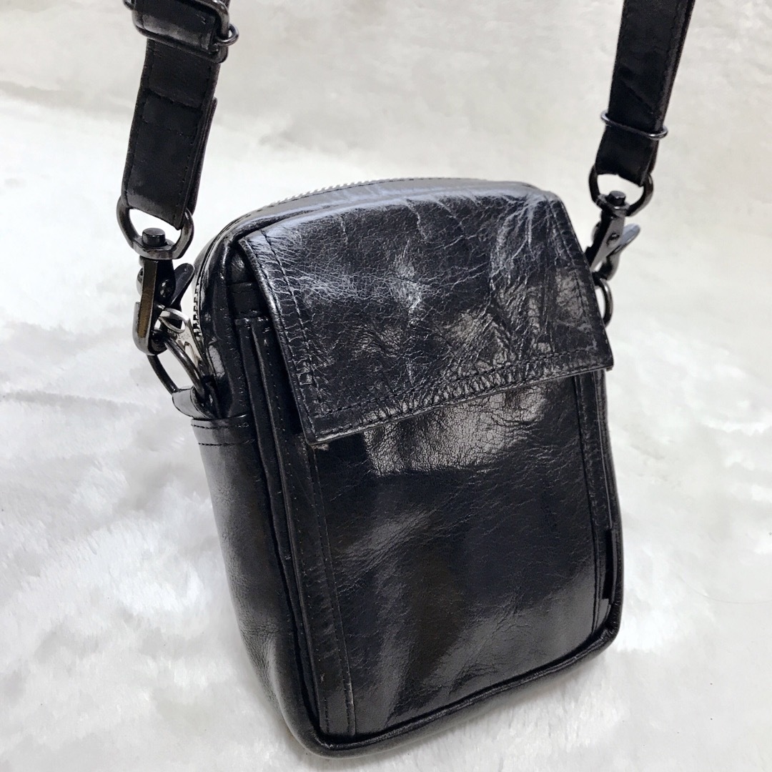 PORTER(ポーター)の美品 PORTER オールレザー ショルダーバッグ ボディバッグ ポシェット 黒 メンズのバッグ(ショルダーバッグ)の商品写真