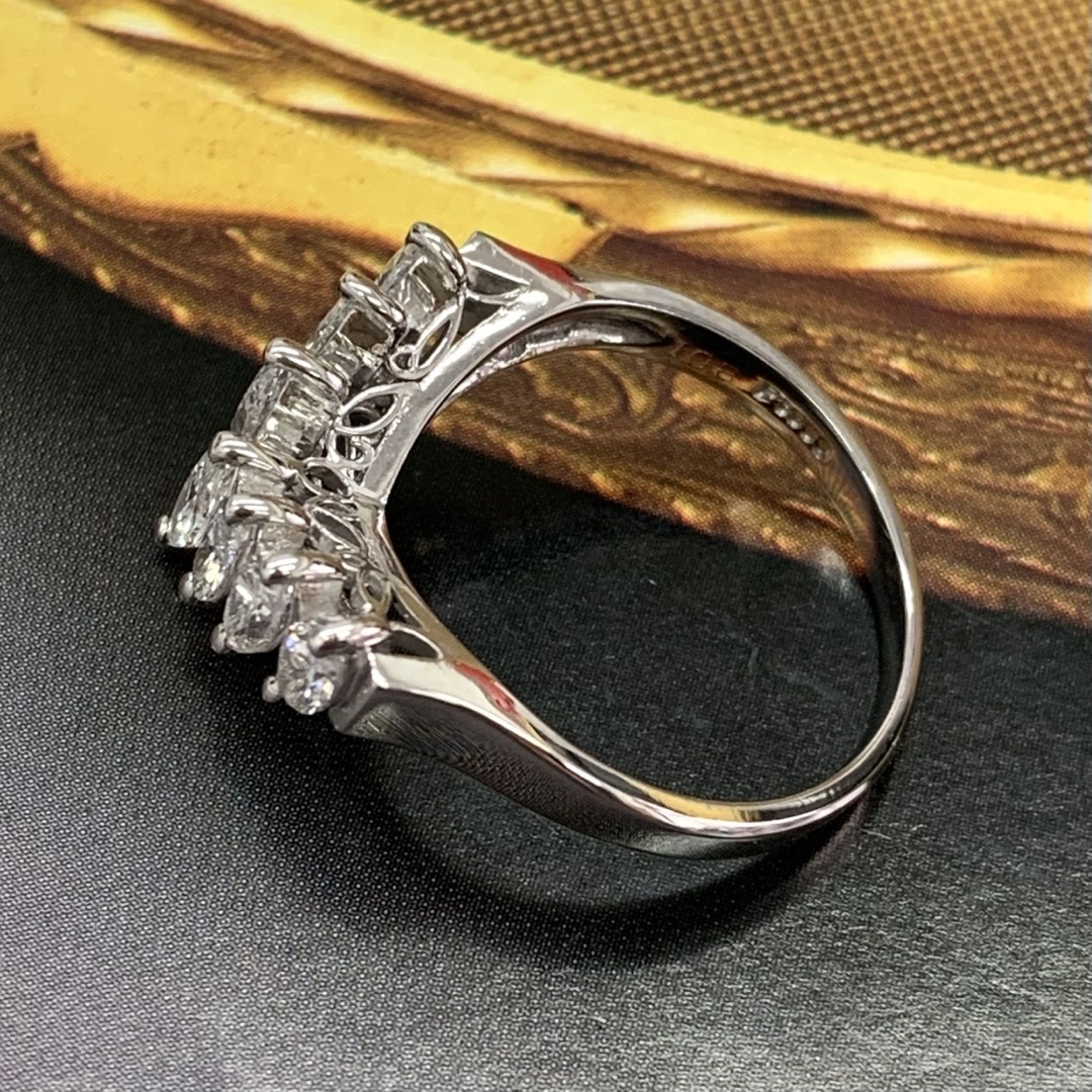 Pt900 ダイヤモンド　1.08 V字　リング　指輪 レディースのアクセサリー(リング(指輪))の商品写真