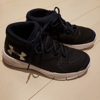 アンダーアーマー(UNDER ARMOUR)の【中古】 UA バッシュ 24(バスケットボール)