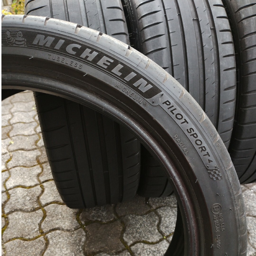 MICHELIN(ミシュラン)のタイヤ　ミシュラン　Pilot Sport4 195/45-17 自動車/バイクの自動車(タイヤ)の商品写真