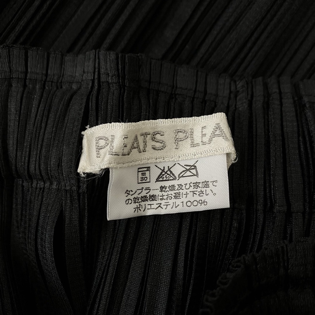 PLEATS PLEASE ISSEY MIYAKE(プリーツプリーズイッセイミヤケ)の美品 プリーツプリーズ フレア タック入り スカート 黒 サイズ5 レディースのスカート(ロングスカート)の商品写真