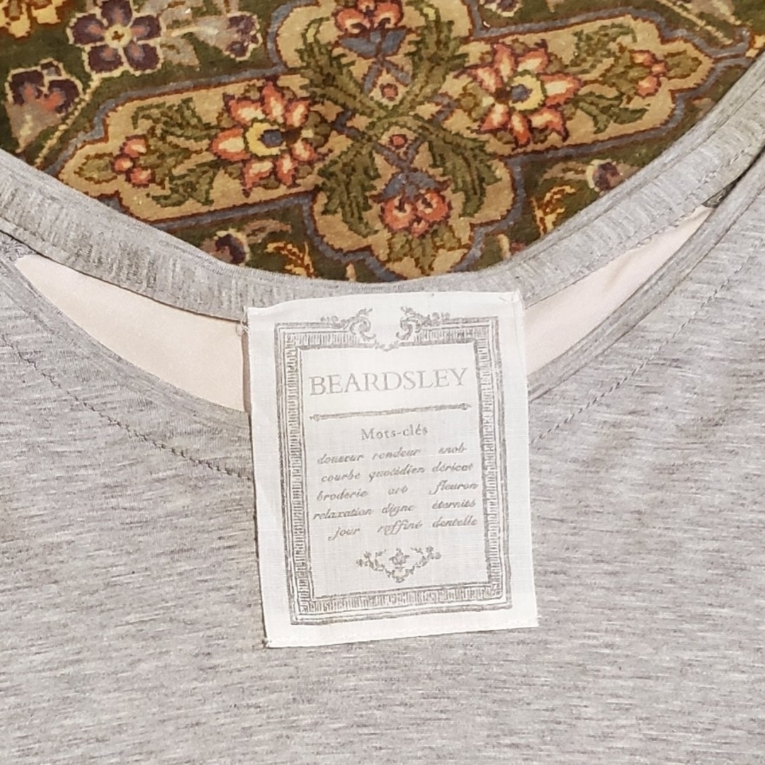 BEARDSLEY(ビアズリー)のビアズリー　スカーフ柄 レディースのトップス(Tシャツ(長袖/七分))の商品写真