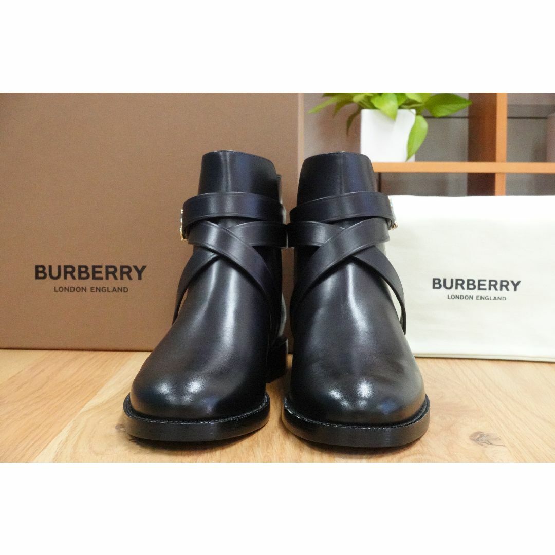 BURBERRY(バーバリー)のBurberry バーバリー レディースブーツ 24.5cm 黒  レディースの靴/シューズ(ブーティ)の商品写真