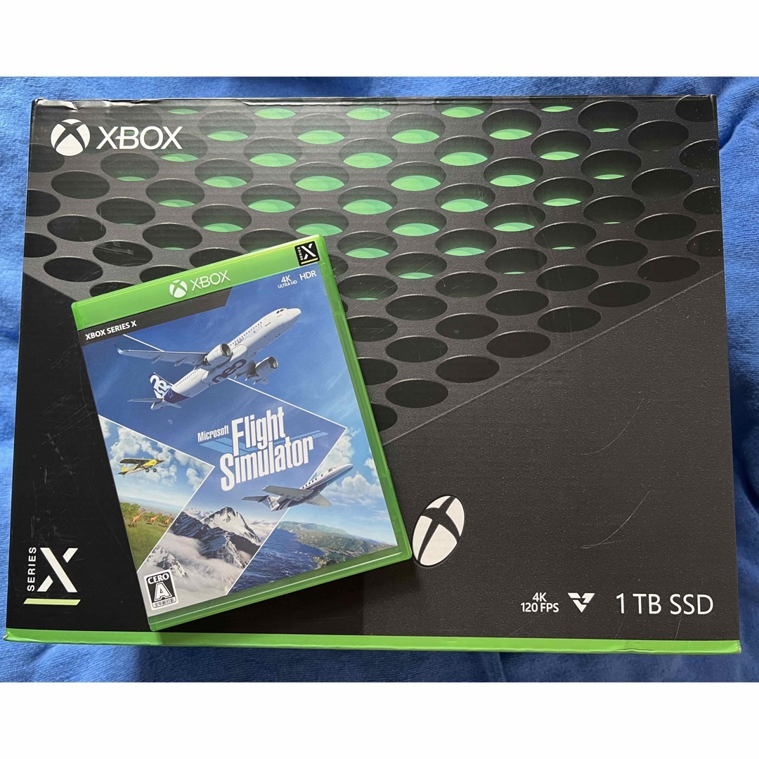 Xbox(エックスボックス)のXBOX Series X 1TB ＋ MSFS2020 セット！ エンタメ/ホビーのゲームソフト/ゲーム機本体(家庭用ゲーム機本体)の商品写真