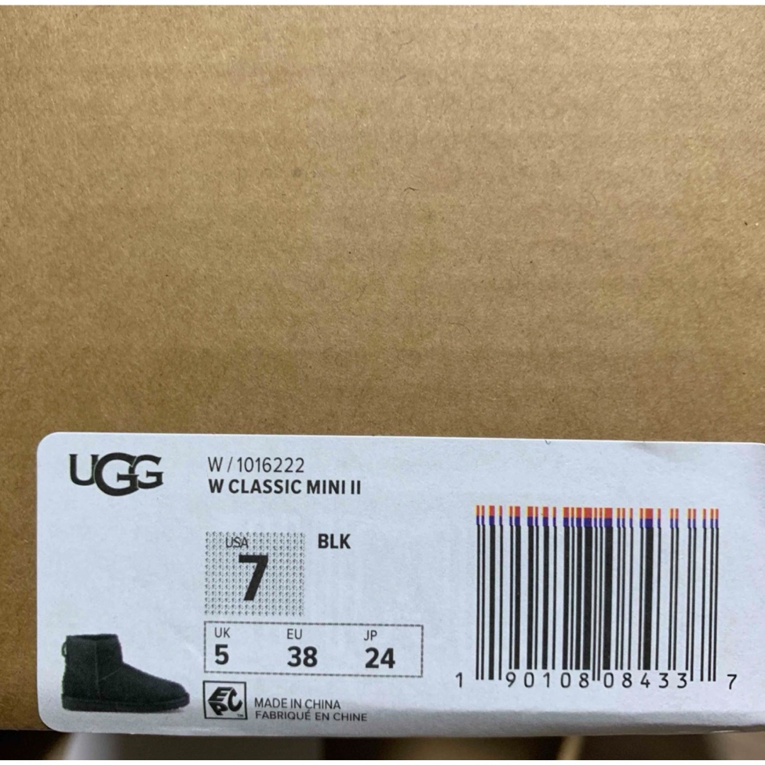 UGG(アグ)の新品未使用！正規品 UGGムートンブーツクラッシックミニ2 ブラック 24センチ レディースの靴/シューズ(ブーツ)の商品写真