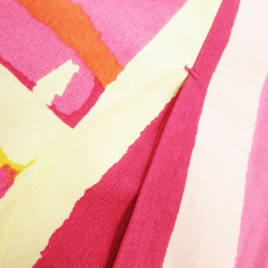 DKNY(ダナキャランニューヨーク)のDKNY スカート フレア タック ひざ丈 切替 サテン 絹 総柄 2 ピンク レディースのスカート(ひざ丈スカート)の商品写真