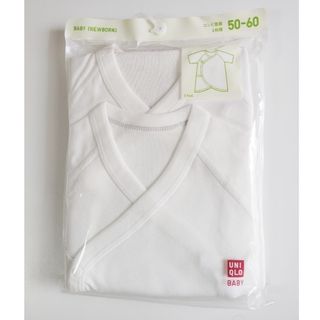 ユニクロ(UNIQLO)の新品　未使用　未開封　ユニクロ　ベビー　コンビ肌着 2枚組　５０−６０サイズ(肌着/下着)