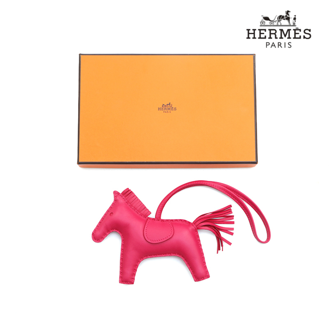 Hermes(エルメス)のエルメス HERMES ペガサス チャーム ストラップ スマホ/家電/カメラのスマホアクセサリー(ストラップ/イヤホンジャック)の商品写真