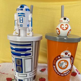 BB8・R2D2 スター・ウォーズ、ストロー付きカップ500ml  (その他)