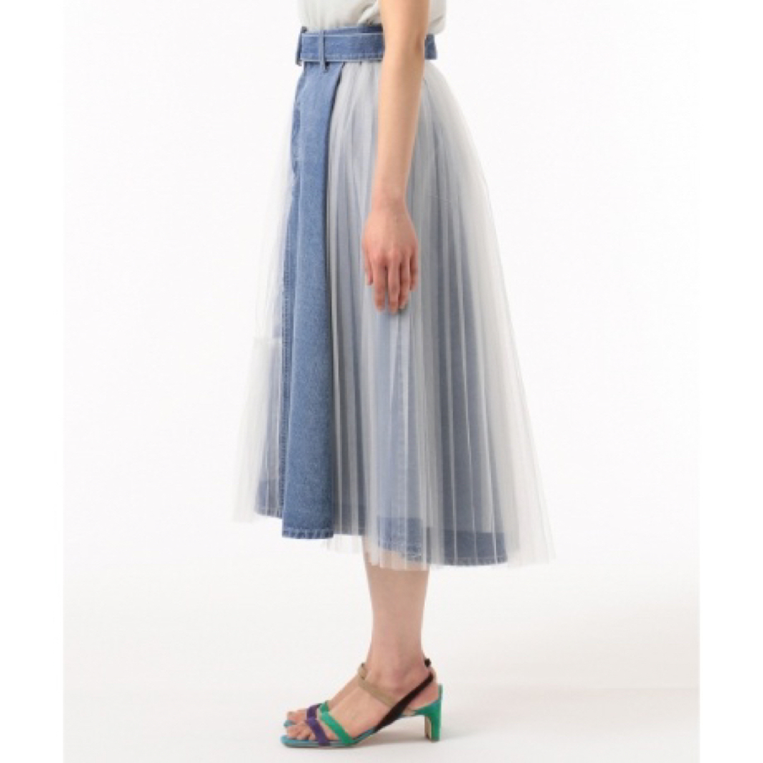 GRACE CONTINENTAL(グレースコンチネンタル)の未使用⭐︎チュール付デニムスカート レディースのスカート(ひざ丈スカート)の商品写真