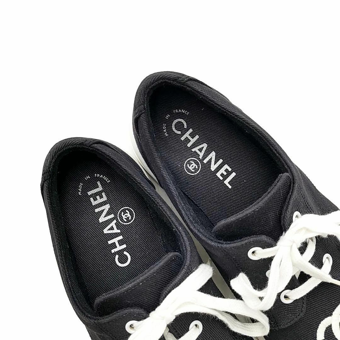 CHANEL(シャネル)のシャネル CHANEL スニーカー ココマーク 仏製 03-24030508 レディースの靴/シューズ(スニーカー)の商品写真