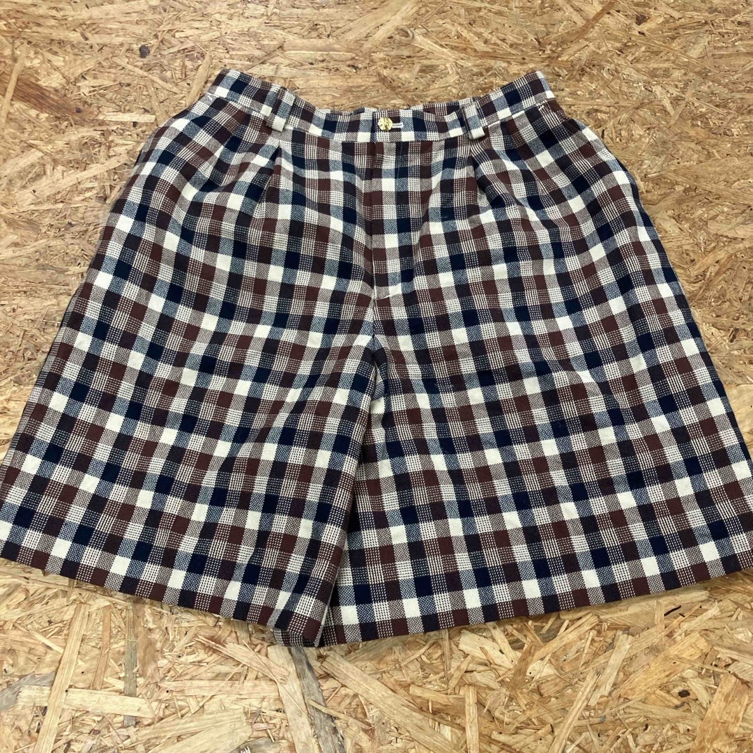 BURBERRY(バーバリー)のヴィンテージ　Burberrys チェック　ショートパンツ　ショーツ　日本製 レディースのパンツ(ショートパンツ)の商品写真