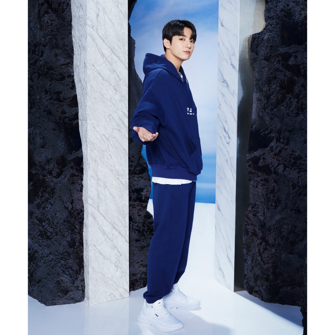 FILA - FILA BTS着用パーカーの通販 by か's shop｜フィラならラクマ