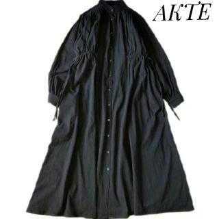 AKTE - 【アクテ】サイドコードロングシャツワンピース ブラック 綿 ボリューム袖