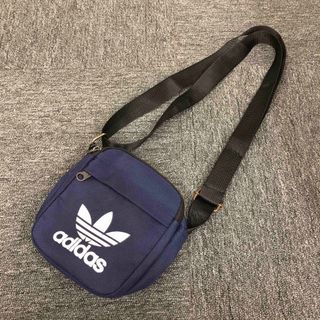 アディダス(adidas)の即決 adidas アディダス ショルダーバッグ(ショルダーバッグ)