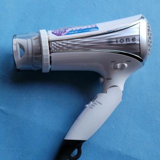 テスコムヘアードライヤープリズムホワイトTID1100