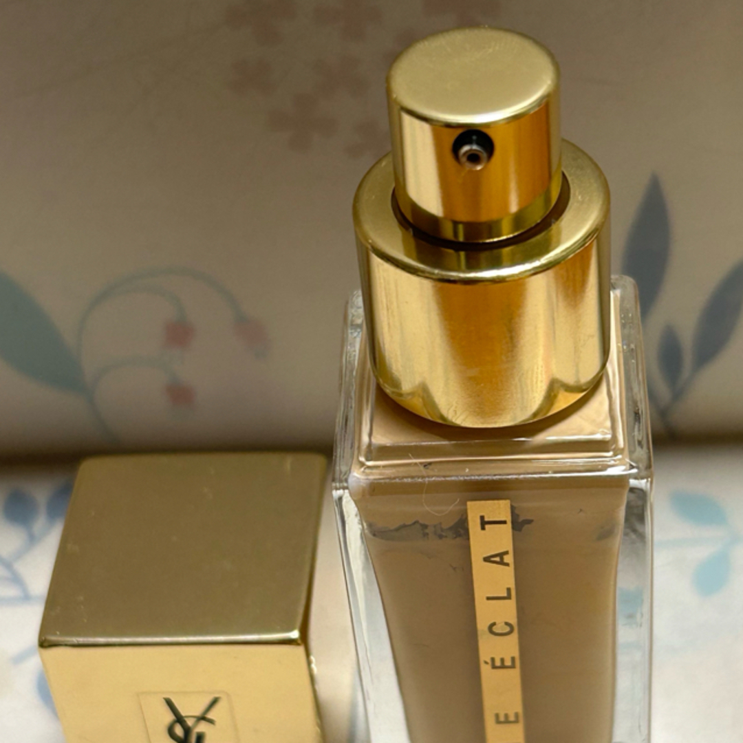 Saint Laurent(サンローラン)のYSL タンラディアントタッチクレーム　B25 コスメ/美容のベースメイク/化粧品(化粧下地)の商品写真