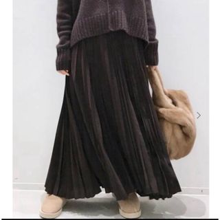 アパルトモンドゥーズィエムクラス(L'Appartement DEUXIEME CLASSE)のLisiere L'Appartement Pleats Skirt ブラウン(ロングスカート)