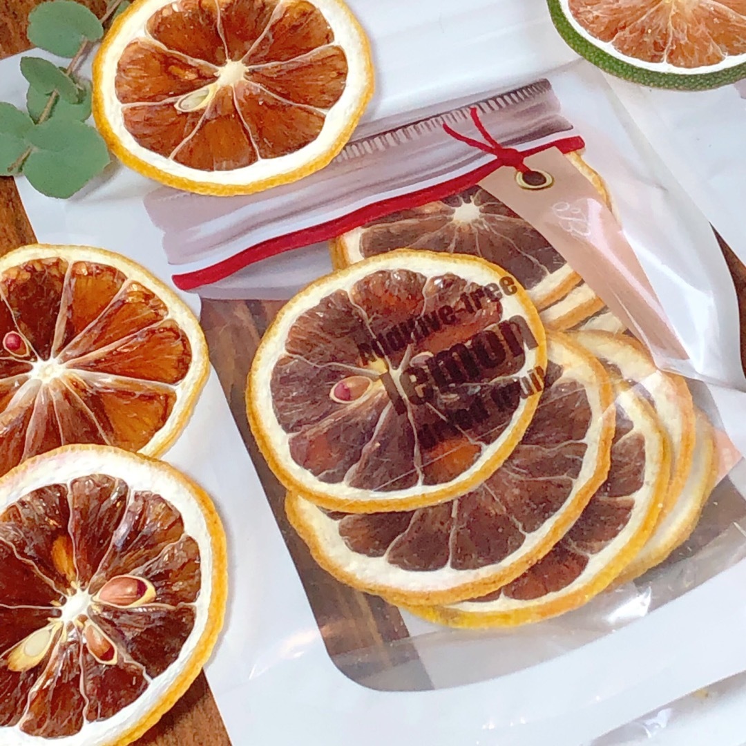 愛媛県産4種類のドライシトラス(レモン、マイヤーレモン、璃の香、ライム)各18g 食品/飲料/酒の食品(フルーツ)の商品写真