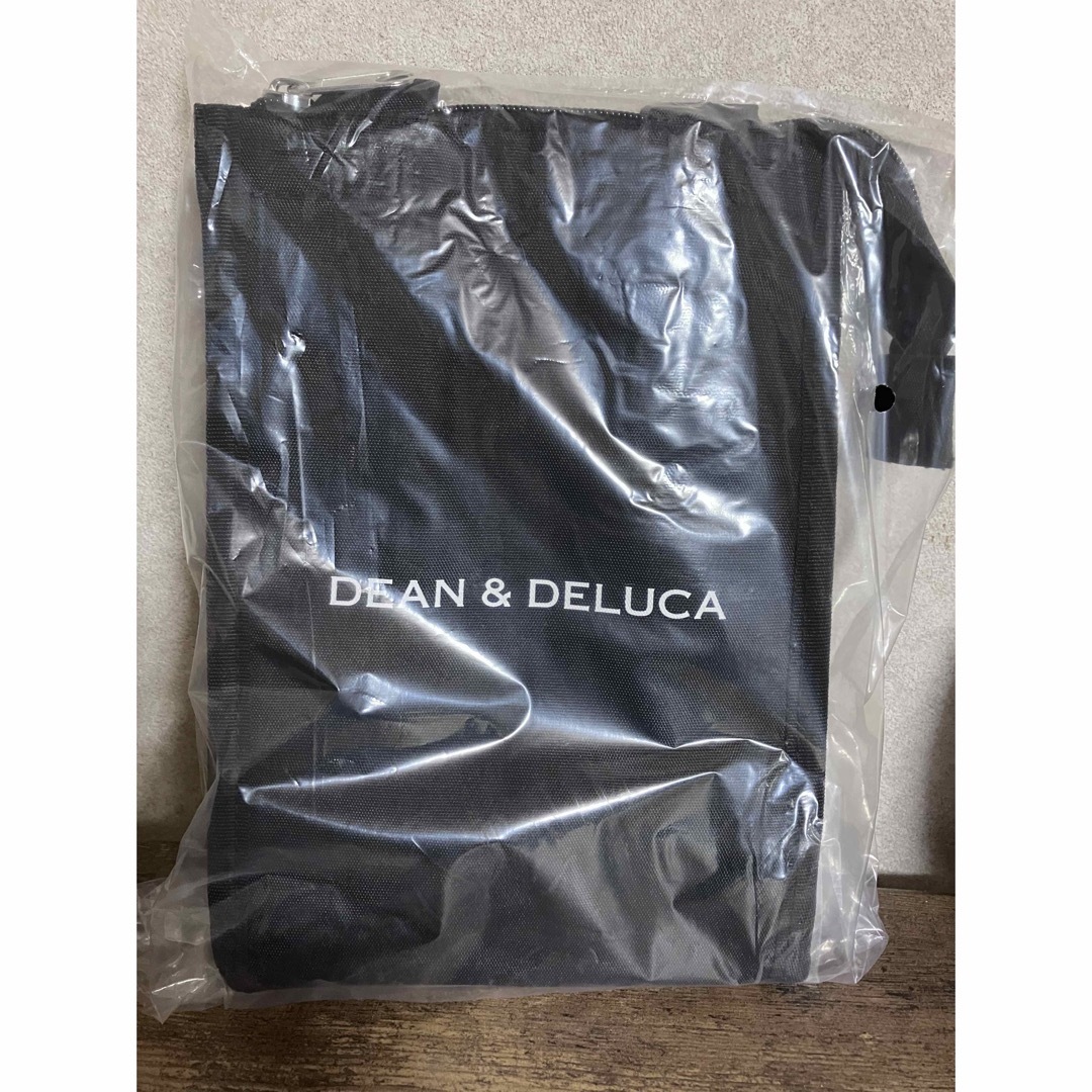 DEAN & DELUCA(ディーンアンドデルーカ)の 【新品未使用】 DEAN &DELUCA  ●保冷バッグ（黒、ブラック）　S レディースのバッグ(エコバッグ)の商品写真