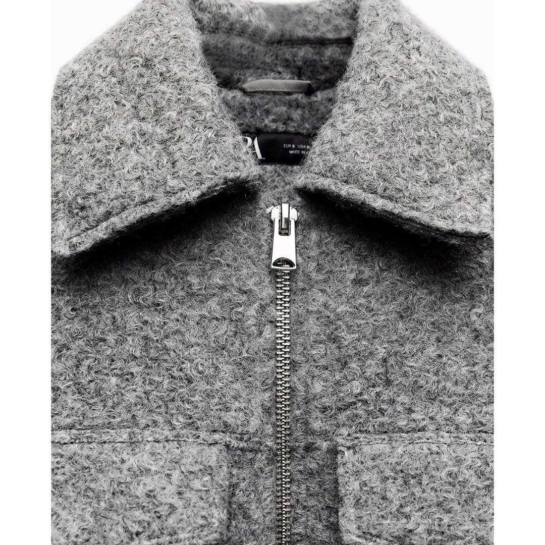 ZARA(ザラ)のZARA ブークレクロップドジャケット レディースのジャケット/アウター(ブルゾン)の商品写真