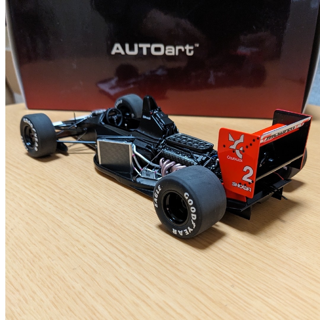 AUTOart(オートアート)のオートアート1/18  マクラーレンホンダ MP4/6 エンタメ/ホビーのおもちゃ/ぬいぐるみ(ミニカー)の商品写真