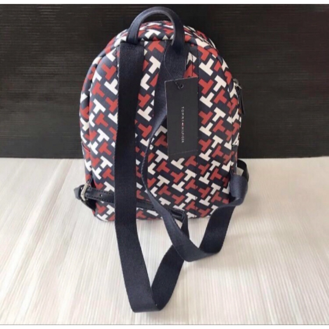 TOMMY HILFIGER(トミーヒルフィガー)の送料無料 新品 TOMMY HILFIGER トミーヒルフィガー バックパック レディースのバッグ(リュック/バックパック)の商品写真