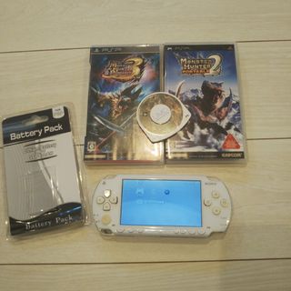 プレイステーションポータブル(PlayStation Portable)の美品⭐️psp本体⭐️白。新品バッテリー、ゲーム３つ付き♪動作OK♪除菌済み！(携帯用ゲーム機本体)