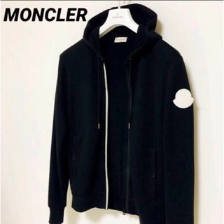 モンクレール(MONCLER)のモンクレール　MONCLER  ラバーワッペン　パーカー　ブラック　国内正規品(パーカー)