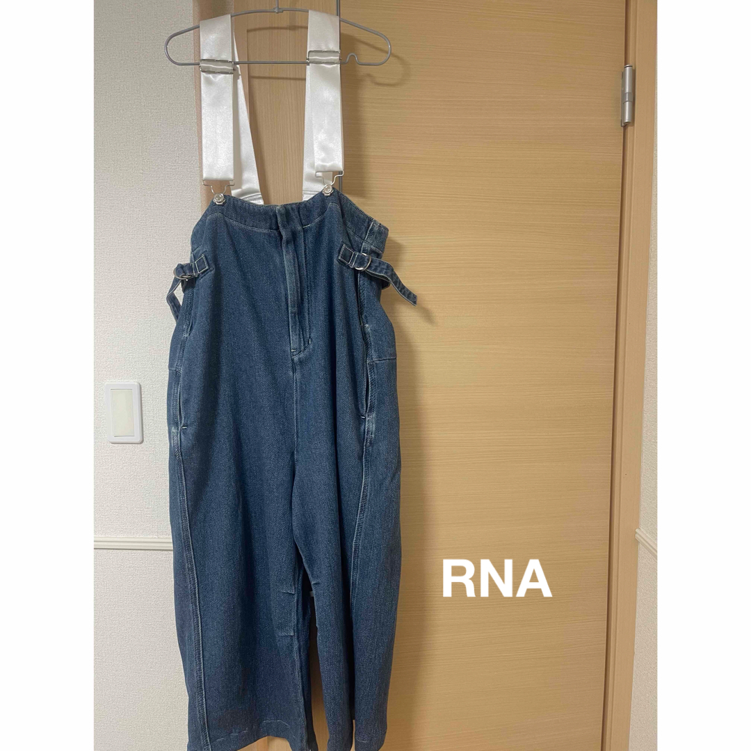 RNA(アールエヌエー)の＊ RNA デニム サロペット ＊ レディースのパンツ(サロペット/オーバーオール)の商品写真