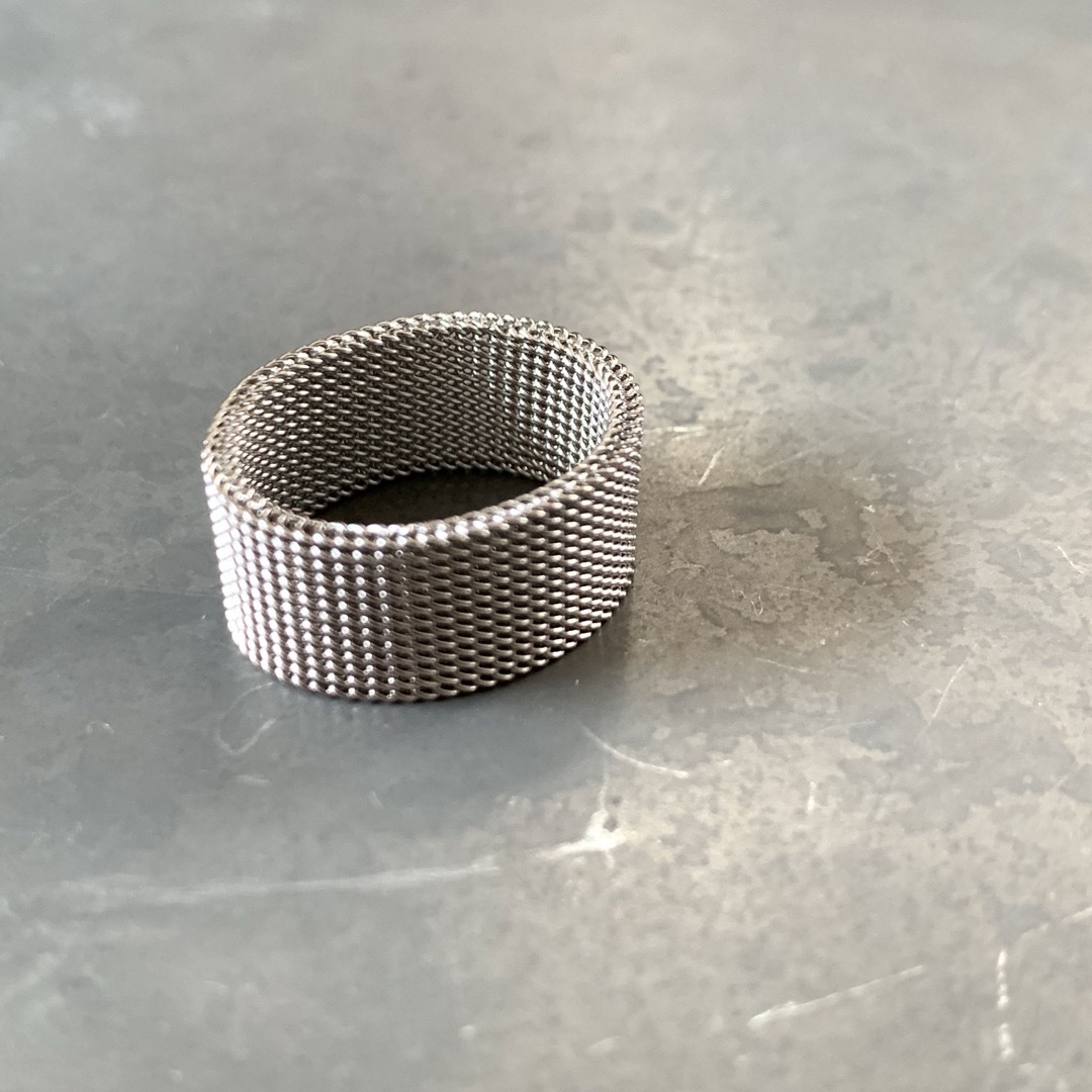 ステンレス　メッシュリング　10mm シルバー レディースのアクセサリー(リング(指輪))の商品写真