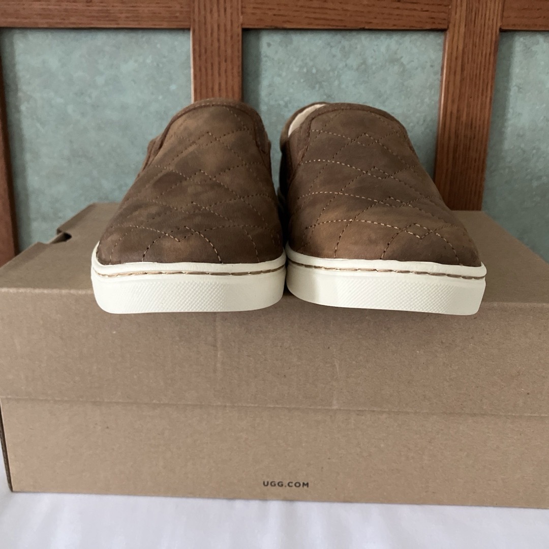 UGG - アグ スニーカー スリッポン 23の通販 by shop|アグなら UGG - アグ スニーカー スリッポン 23の通販 by shop|アグなら