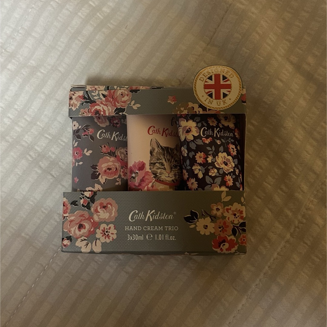 Cath Kidston(キャスキッドソン)のCath Kidson キャスキッドソン ハンドクリーム 猫 コスメ/美容のボディケア(ハンドクリーム)の商品写真