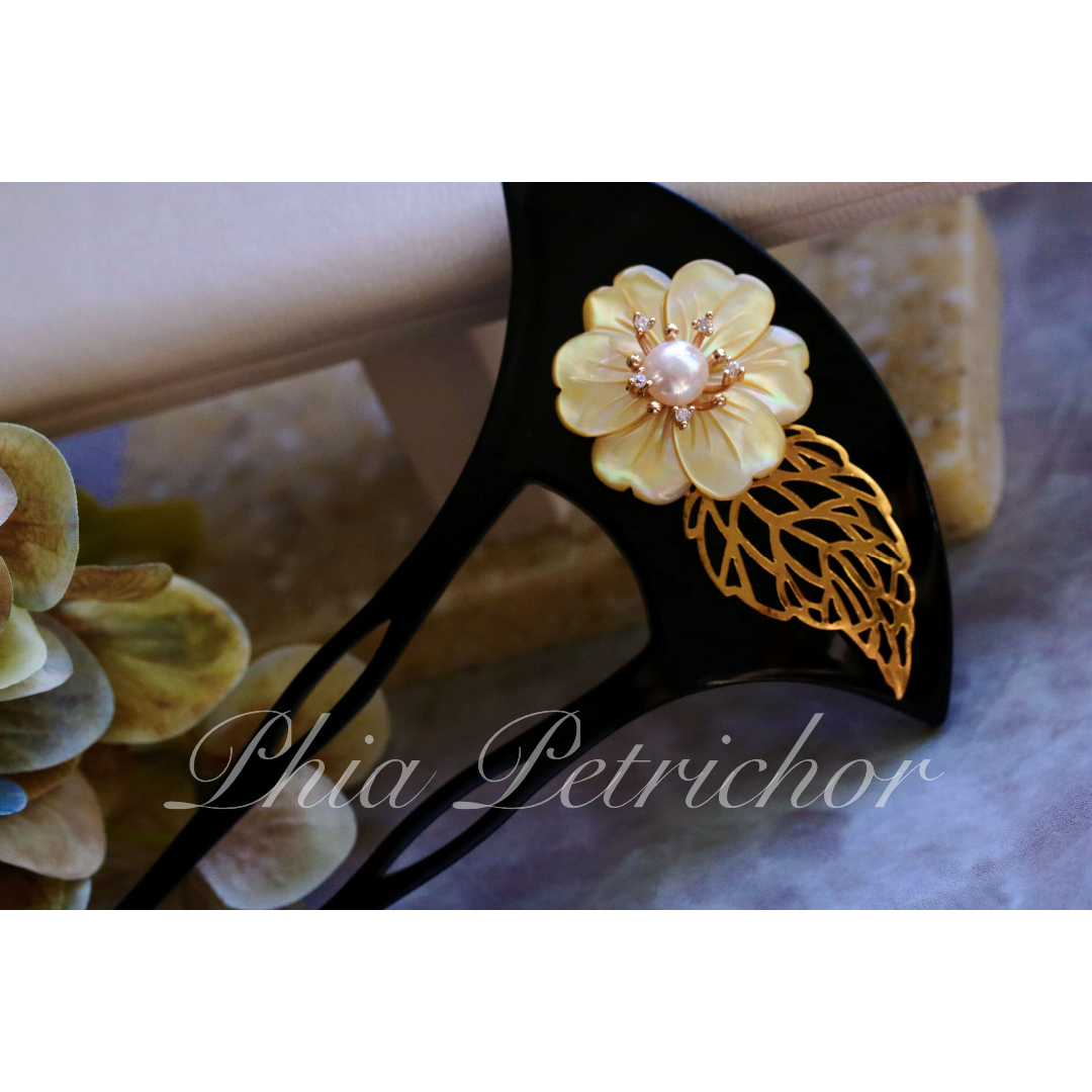 髪飾り 桜 かんざし バチ型 螺鈿 真珠母貝 パール Y2401090簪 レディースの水着/浴衣(和装小物)の商品写真