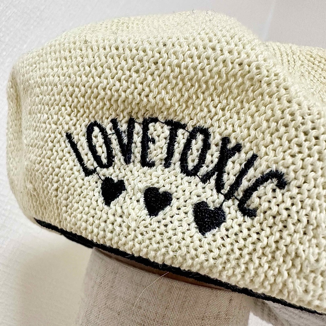 lovetoxic(ラブトキシック)の美品 ラブトキシック Lovetoxic ロゴ刺繍入りベレー帽 帽子 キッズ/ベビー/マタニティのこども用ファッション小物(帽子)の商品写真