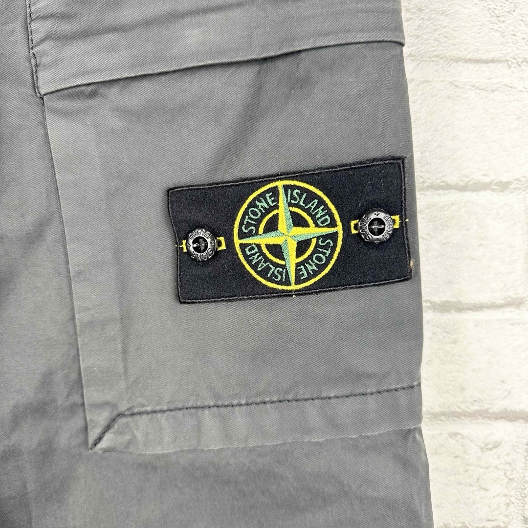 STONE ISLAND(ストーンアイランド)の新品 stone island カーゴ パンツ ストーンアイランド メンズのパンツ(ワークパンツ/カーゴパンツ)の商品写真