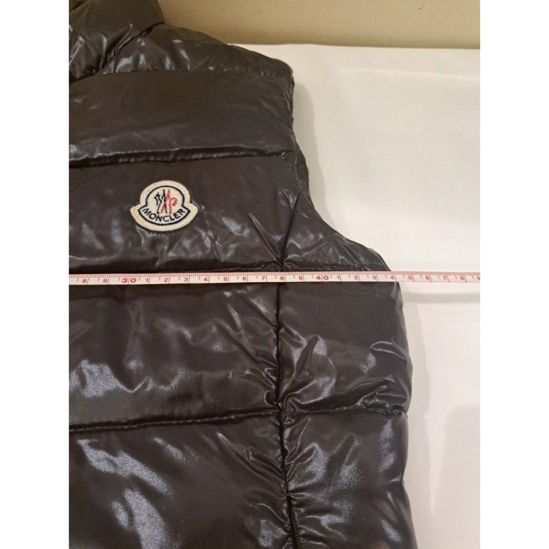 MONCLER(モンクレール)のモンクレールレディースベスト　サイズ1 日本サイズS ブラウン レディースのジャケット/アウター(ダウンベスト)の商品写真