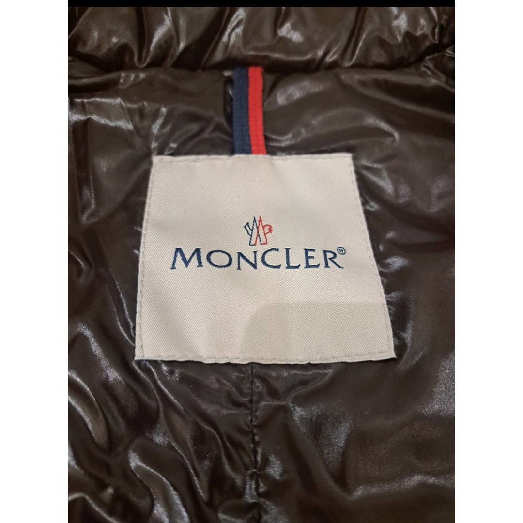 MONCLER(モンクレール)のモンクレールレディースベスト　サイズ1 日本サイズS ブラウン レディースのジャケット/アウター(ダウンベスト)の商品写真